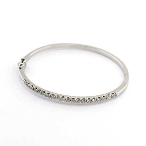Bracelet Bracelet jonc en or blanc 18 carats et diamants taille brillant 58 Facettes 38086