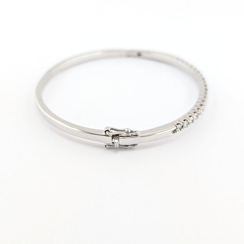 Bracelet Bracelet jonc en or blanc 18 carats et diamants taille brillant 58 Facettes 38086