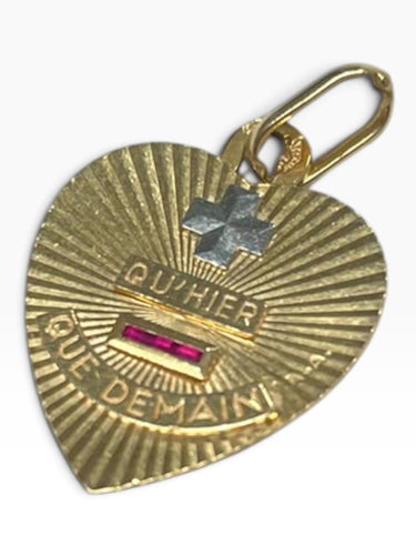 Pendentif Augis - Médaille d’Amour en or jaune 18 carats, cœur et rubis 58 Facettes Augis-heart-Str