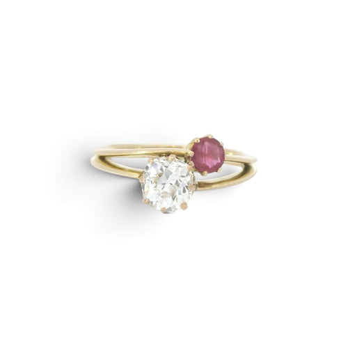 Bague 57 Bague toi et moi en or jaune 18 carats, diamant taille ancienne et rubis 58 Facettes 455