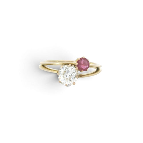 Bague 57 Bague toi et moi en or jaune 18 carats, diamant taille ancienne et rubis 58 Facettes 455