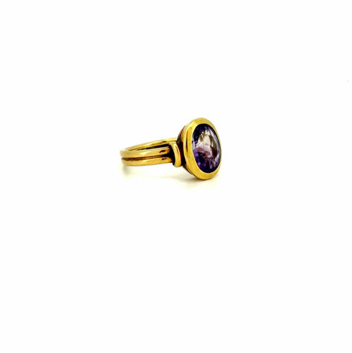 Bague 49 Bague ancienne en or jaune 18 carats et améthyste, début du XXe siècle 58 Facettes bague améthyste