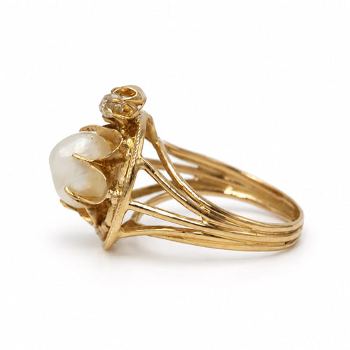 Bague 49 Bague ancienne en or jaune 750‰, perle et diamant 58 Facettes 260047SP