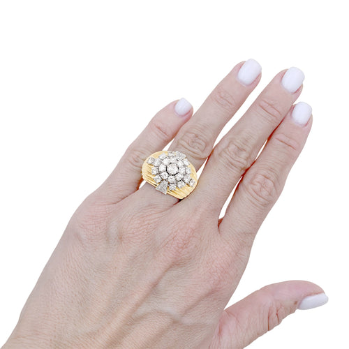 Bague 54 Bague godronnée en or jaune 750 et diamants 58 Facettes 36039