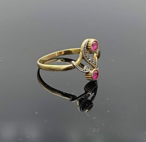 Bague 57 Bague ancienne Toi et moi en or 18k, rubis et diamants taille rose 58 Facettes AX/1/84/94/B
