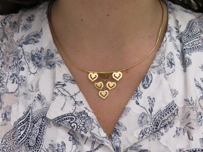 Collier O.J. Perrin - Collier Légendes à 6 cœurs en or jaune 18k 58 Facettes 277372