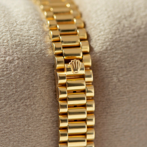 Montre Rolex Lady-Datejust - Montre en or jaune 18 carats, 26 mm 58 Facettes 2555
