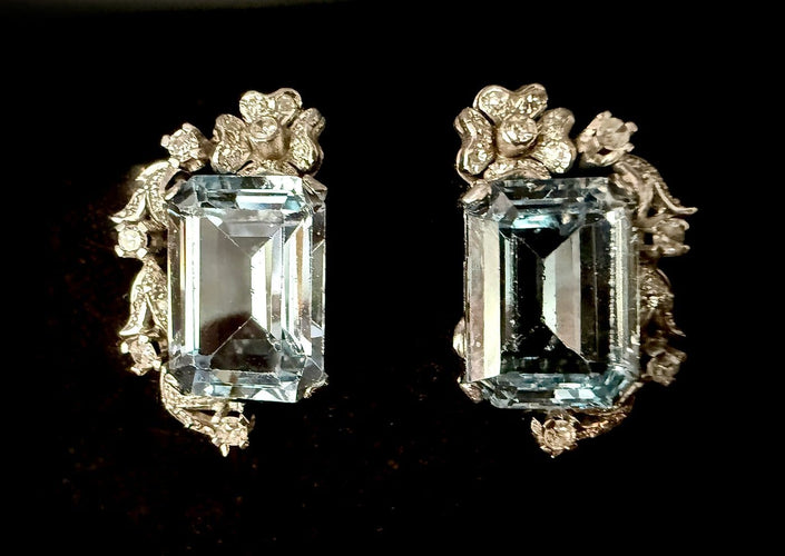 Boucles d'oreilles Boucles d’oreilles en platine, aigues-marines taille émeraude et diamants 58 Facettes boucles 230915