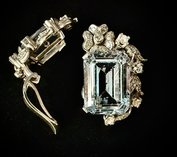 Boucles d'oreilles Boucles d’oreilles en platine, aigues-marines taille émeraude et diamants 58 Facettes boucles 230915