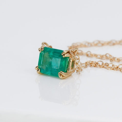 Collier Collier en or jaune 14 carats avec émeraude naturelle certifiée IGI de 1,50 ct 58 Facettes P0015