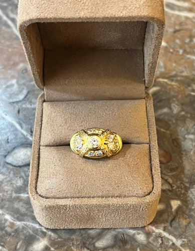 Bague 50.5 Bague dôme en or jaune 18 carats et diamants, 1,10 carat 58 Facettes BD224