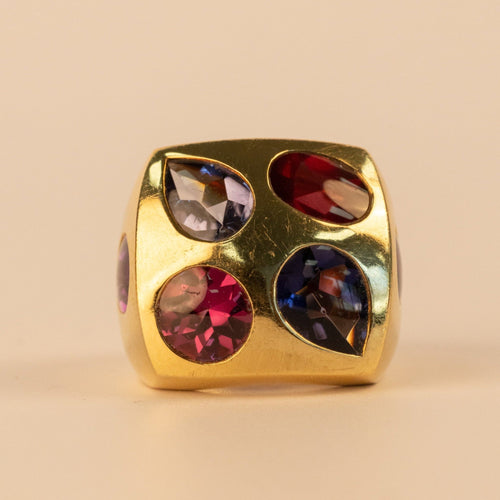 Bague 46 Chanel - Chevalière vintage 1960 en or jaune 750, saphirs, grenats et topazes 58 Facettes