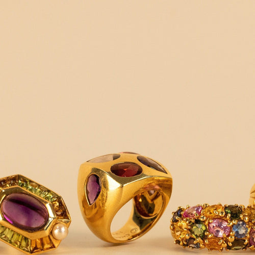 Bague 46 Chanel - Chevalière vintage 1960 en or jaune 750, saphirs, grenats et topazes 58 Facettes