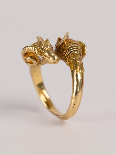 Bague 49 Bague Vintage En Or Jaune Aux Têtes De Béliers 58 Facettes