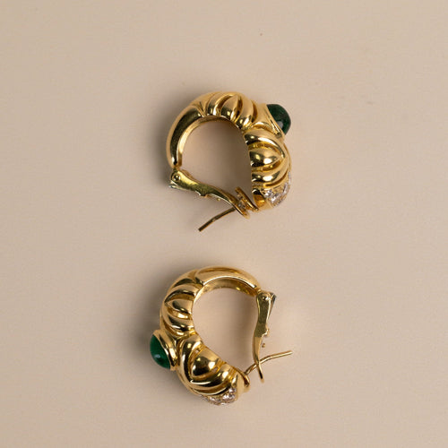 Boucles d'oreilles Boucles d’oreilles vintage en or jaune 18k, émeraudes cabochon et diamants 58 Facettes
