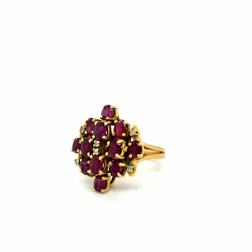 Bague 54 Bague vintage en or jaune 18k sertie de rubis et diamants 58 Facettes