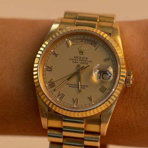 Montre Rolex - Montre Oyster Perpetual Day-Date en or jaune 18 carats 58 Facettes