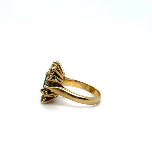 Bague 54 Bague vintage émeraude taille carrée et diamants en or jaune 750 58 Facettes
