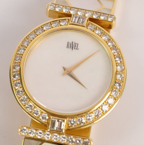 Montre Ravel - Montre-bijou vintage en or jaune, nacre et diamants, années 1980 58 Facettes