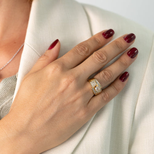 Bague 52 Bague cocktail vintage en or jaune, diamant central et diamants baguette 58 Facettes