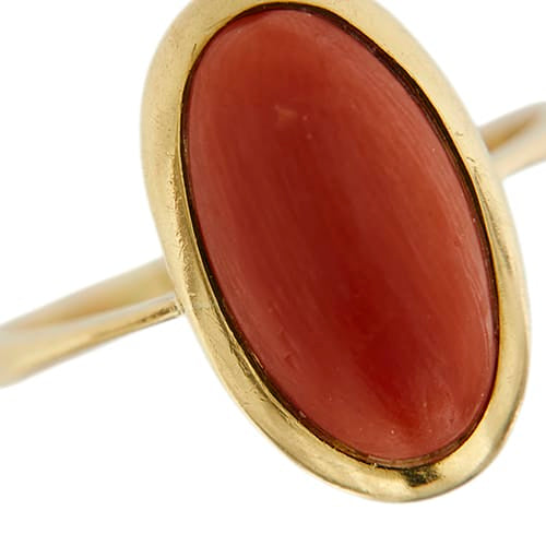 Bague Bague en or jaune 18 ct avec corail rouge 58 Facettes 42670