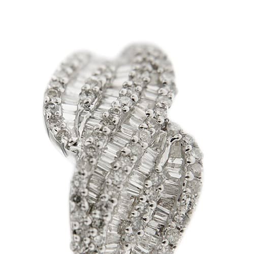 Bague Bague bandeau en or blanc 18 ct pavée de diamants 58 Facettes 40230