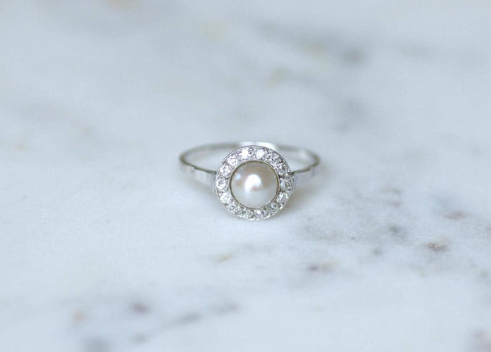 Bague 59 Bague cible Art déco, or blanc 18 kt, platine, perle mabé et diamants 58 Facettes