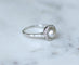 Bague 59 Bague cible Art déco, or blanc 18 kt, platine, perle mabé et diamants 58 Facettes