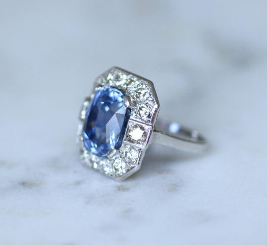 Bague 55 Bague Art déco en platine, saphir de Ceylan 12,20 ct et diamants 58 Facettes