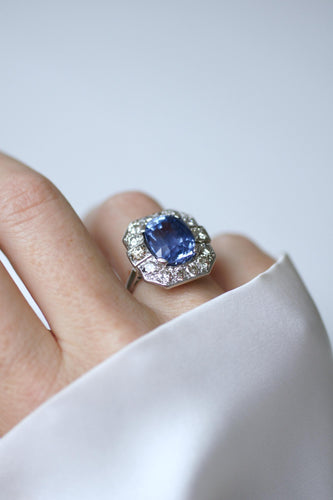 Bague 55 Bague Art déco en platine, saphir de Ceylan 12,20 ct et diamants 58 Facettes