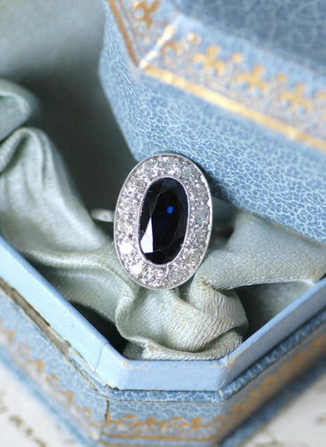 Bague 54 Bague Art déco ovale en platine, saphir et diamants 58 Facettes
