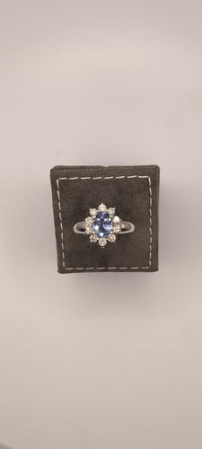 Bague 49 Bague en or blanc 18 carats avec saphir de Ceylan et 10 diamants 58 Facettes Valuor Modèle-007