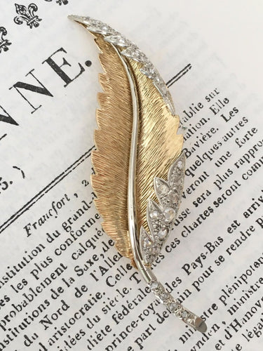 Broche Broche plume en or jaune et blanc 18k avec diamants taille rose 58 Facettes 307