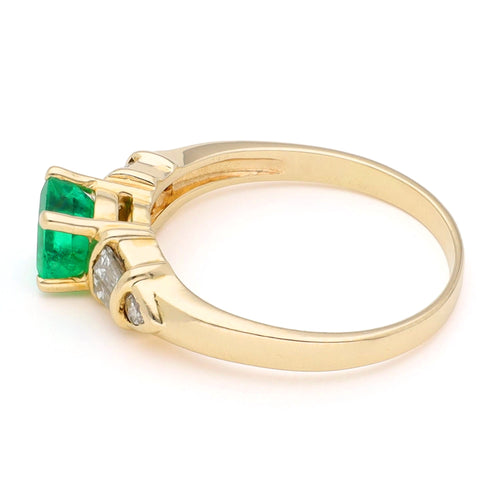 Bague 52.5 Bague émeraude et diamants en or 18k 58 Facettes 869630B645A24639BA9939DEA4BE5355