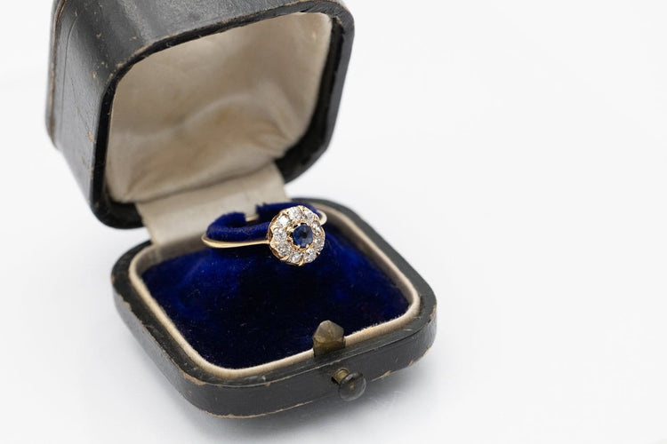 Bague 53 Bague en or jaune avec saphir et diamants taille ancienne 58 Facettes 13655