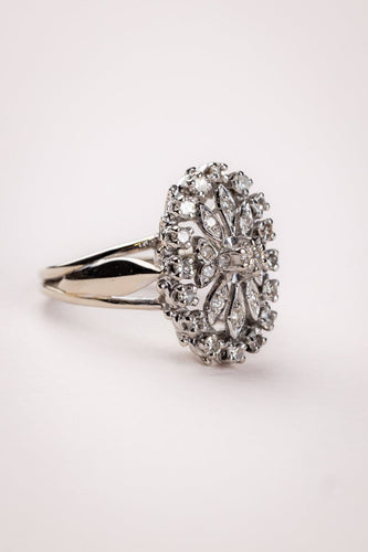 Bague 51 Bague marquise en or gris 18 carats et diamants 58 Facettes A-035