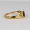 Bague 52 Bague en or jaune 18k, rubis, émeraude et saphir bleu 58 Facettes 2609006