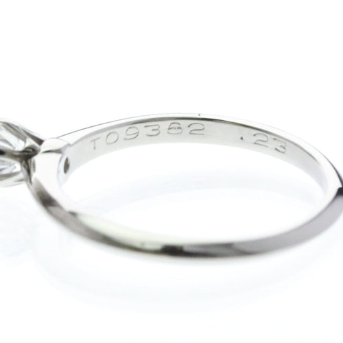 Bague Tiffany & Co. - Bague solitaire Tiffany Setting en platine avec diamant taille brillant G/VVS2 58 Facettes a1p96qrmuf