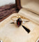 Bague 51.5 Bague trilogie en or rose 18 carats, grenat et perles de culture 58 Facettes 772