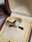 Bague 55 Bague jonc en or jaune 14 carats avec opale de synthèse 58 Facettes 689