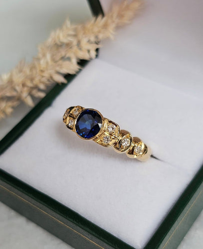 Bague 55.5 Bague en or jaune 18 carats, saphir Verneuil synthétique et diamants 58 Facettes 623