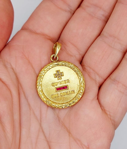 Pendentif Augis - Pendentif médaille d’amour 27 mm en or 18k, diamant et rubis 58 Facettes A08039