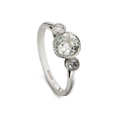 Bague 54 Bague trois pierres en platine, style édouardien, diamants 1,20 ct 58 Facettes EW-0021