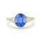 Bague 50 Bague de fiançailles contemporaine en saphir bleu et diamants, or jaune et blanc 18 carats 58 Facettes VI-0035