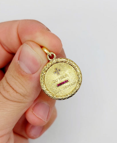 Pendentif Augis - Pendentif médaille d’amour en or 18k, diamant et rubis 58 Facettes A08044