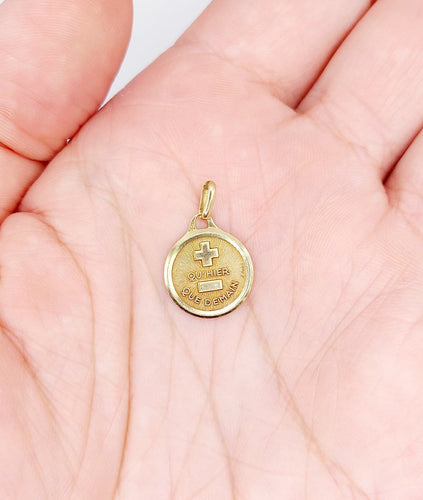 Pendentif Augis - Pendentif médaille d’amour en or 18k, 14 mm 58 Facettes A08045