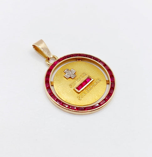 Pendentif Augis - Pendentif médaille d’amour en or 18k, diamants et rubis calibrés 58 Facettes A08046