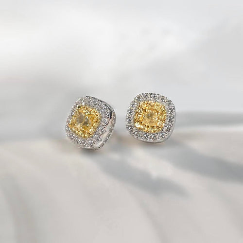 Boucles d'oreilles Boucles d’oreilles en or blanc 18k avec diamants jaunes taille coussin 58 Facettes GER1318WG_20261014