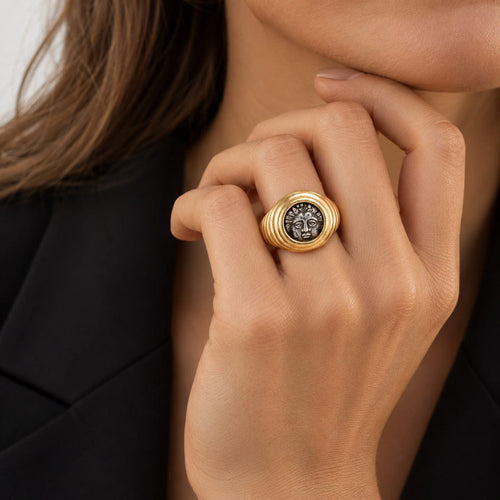Bague 54 Bulgari - Bague Monete en or jaune 18k avec monnaie grecque antique 58 Facettes