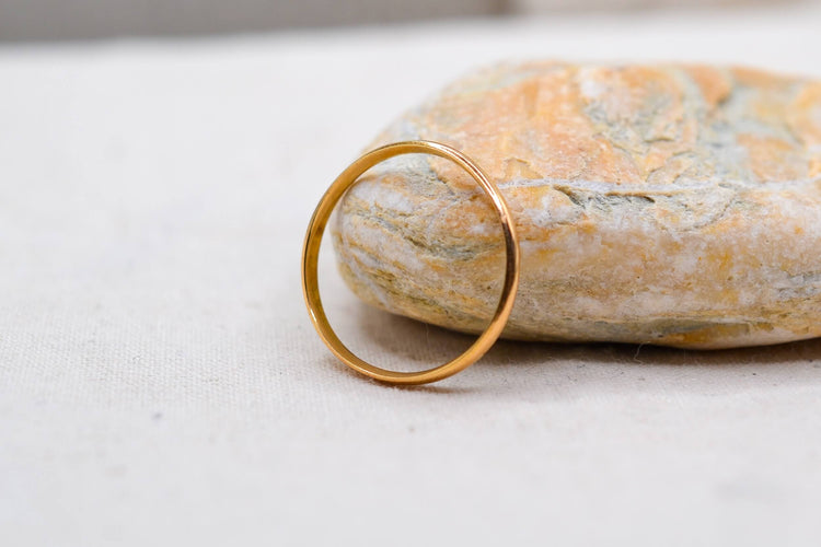 Bague 54 Alliance biseautée en or jaune 18 carats, 1,7 mm 58 Facettes 4208